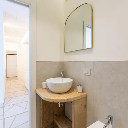 Διαμέρισμα Nd4 -loreto - Duomo- Minimal House